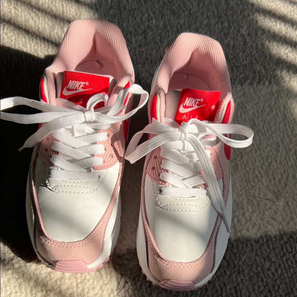 Nike Air max 90 Pink and White Sneakers